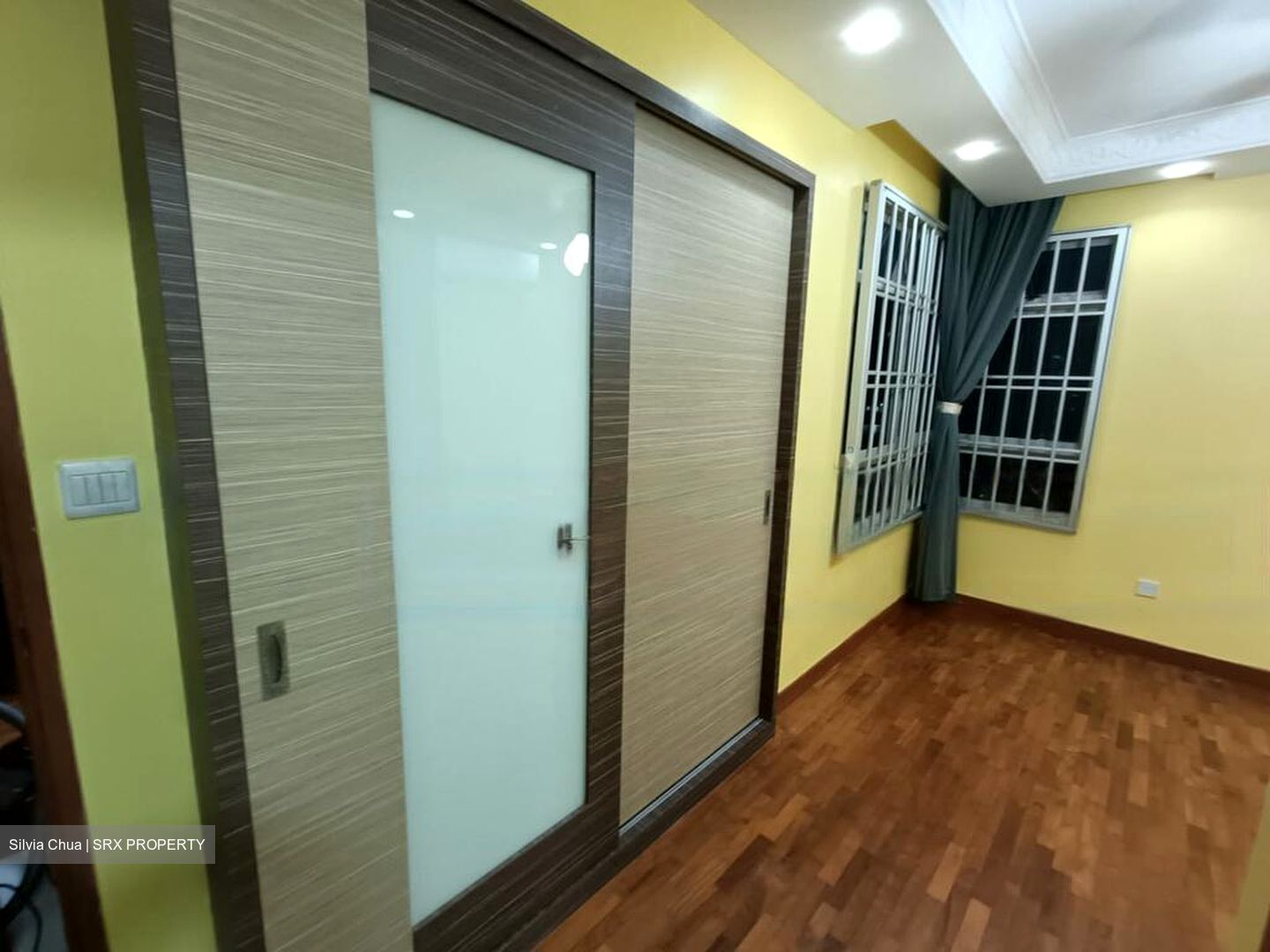 Sengkang Central (Sengkang), HDB 5 Rooms #484299721